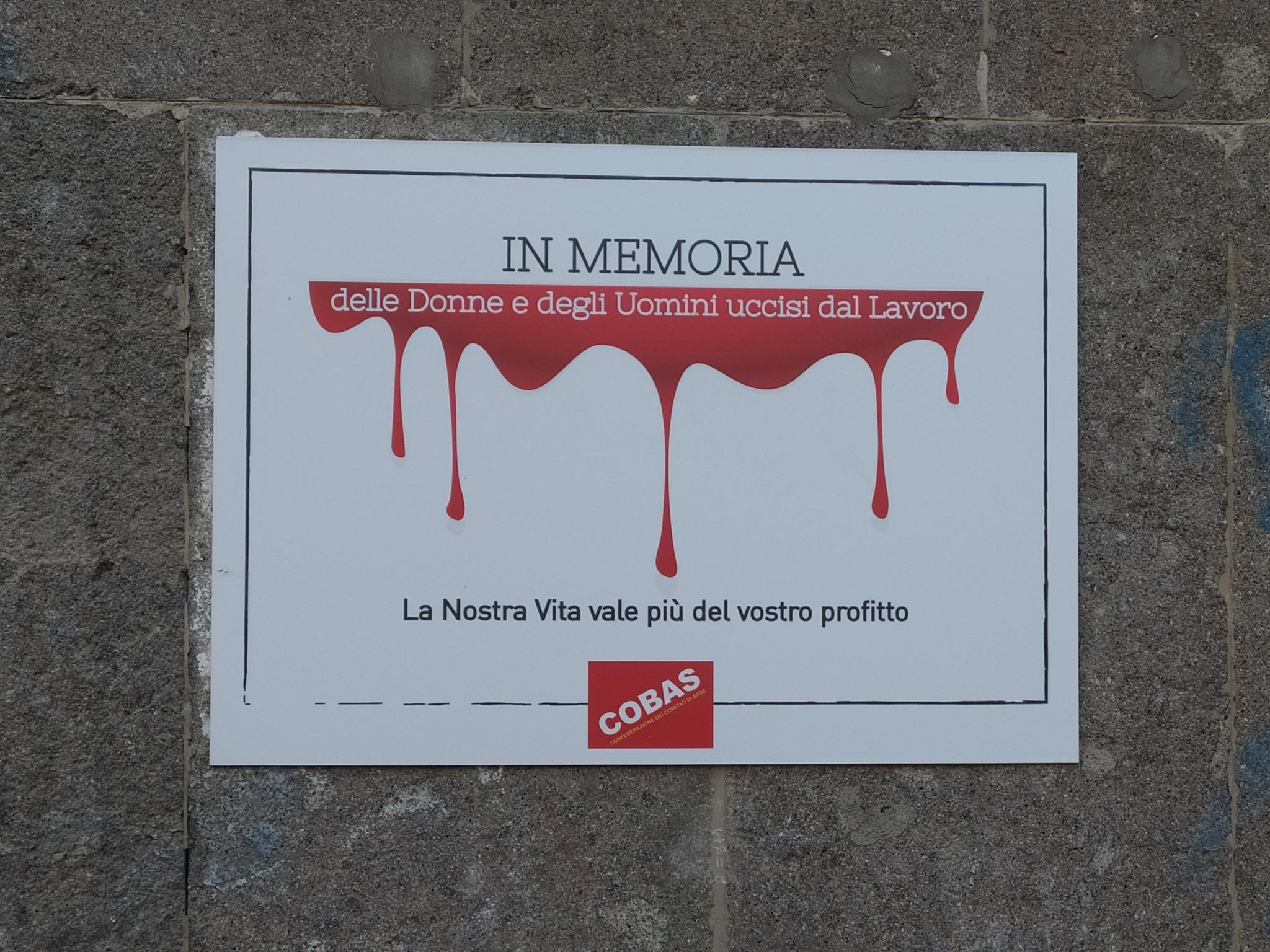 Mostra fotografica “Non numeri ma persone” – Allestimento n°104 Cobas Viterbo